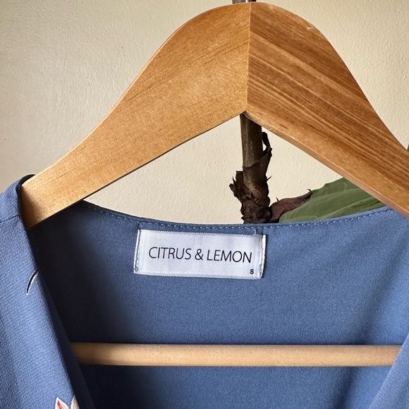 Citrus and Lemon blue floral dress. Size small. Great quality. - Picture 3 of 7